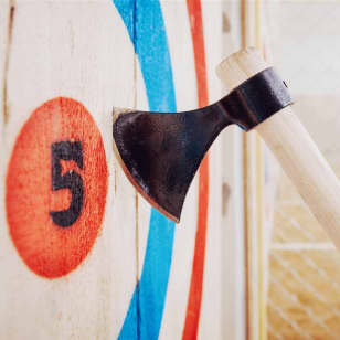 ﻿Unusual activity : Axe throwing in Paris