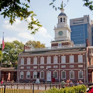 Cemetery and Serial Killers Walking Tour of Philadelphia