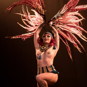 Eiffel Follie’s : ouvre grand les yeux et les oreilles pour ce spectacle 100 % "franglais" !