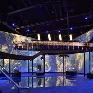 Belfast: Hop-on Hop-off Bus Tour + Titanic Belfast Museum Entry + Train Ticket