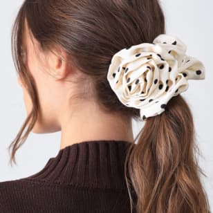 Crea tus accesorios con flores de tela
