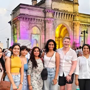 Group Guided Walking Tour in Fort and Colaba