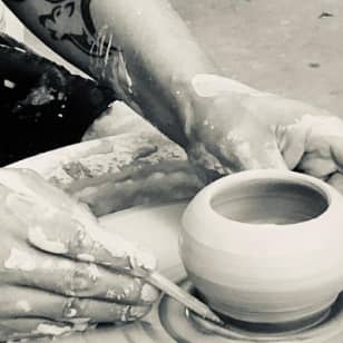 2- Hour Pottery Workshop and Studio Tour in Ojai