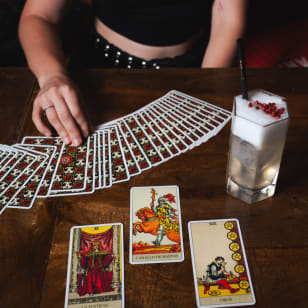 Coctelería Mística en Alquimia: cócteles astrales y experiencia mística