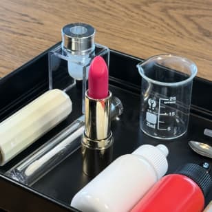 Lipgloss oder Lippenstift Workshop & Champagne in München (DE,ENG,RU,LV)