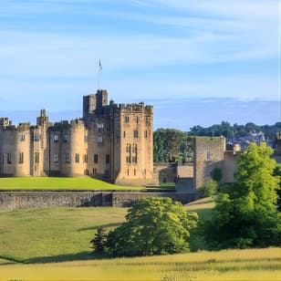 Borders and Alnwick Castle Tour from Edinburgh