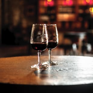 Cata de vinos de Jerez y Oporto + tabla de ibéricos en VinoPremier