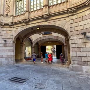 Barrio Gótico de Barcelona: Tour Histórico con Opción a Degustación de Pintxos