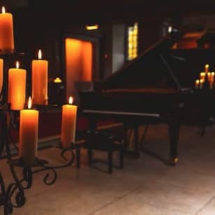 Rhapsody in Blue by candlelight