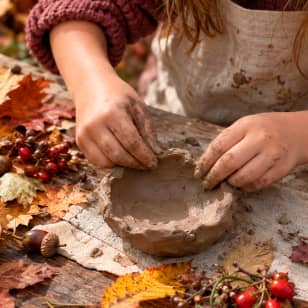 Visita taller Familiar: Modelando el Otoño