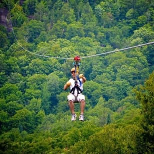 Méga-tyrolienne et Via Ferrata