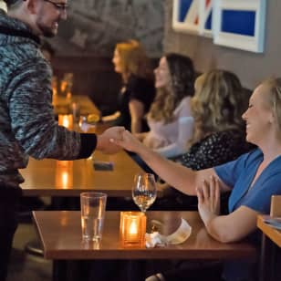 International speed dating