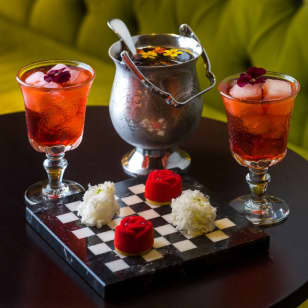 Sant Jordi en Punch Room Barcelona