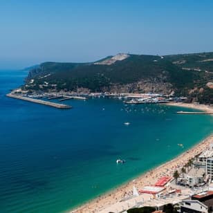 ﻿Excursão guiada à Arrábida e Sesimbra com degustação de vinhos