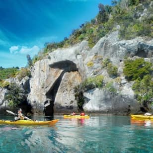 Half-Day Kayak to the Maori Rock Carvings in Lake Taupo