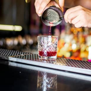 Mixology 101: The Art of the Pour in DC