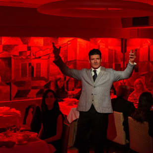 Una cena cantada: menú y espectáculo de lírica en El Café de la Ópera