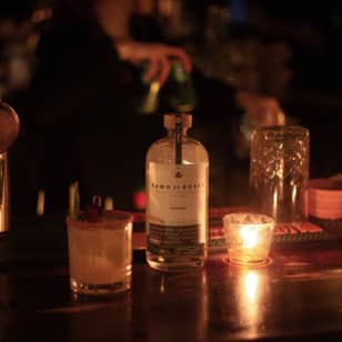 MEZCAL LAB CON BOMBONES ARTESANOS