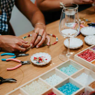 Entre les bijoux et le vin