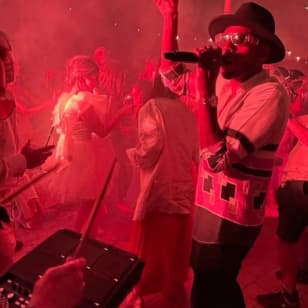 Clayton Lee en Velvet Room