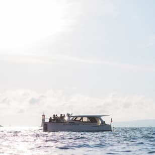 Marseille : Croisière au coucher du soleil avec dîner et boissons