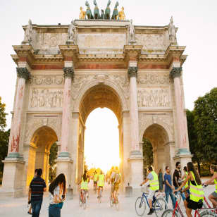 Circuit photo à vélo en soirée à Paris