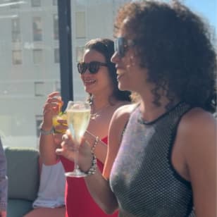 Sketch & Wine – Taller de dibujo con vino y buenas vistas en Madrid