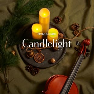 ﻿Candlelight Christmas: End-of-year pop music