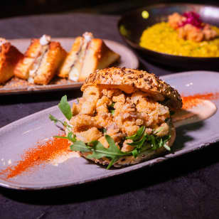 Miércoles de Tapas & Drinks en Skyfall