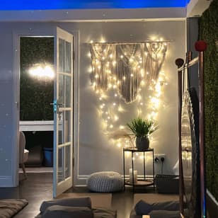 Festive Indulgent Angelic Candlelit & Aromatherapy Infused Sound Bath & Reiki Meditation