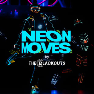 Neon Moves by THE BLACKOUTS: dança, luzes e êxitos dos anos 2000