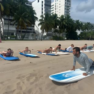 Surfkurse in San Juan: Surf auf den Wellen in Puerto Rico