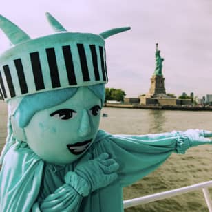 iBoatNYC Best Sightseeing Boat Tour in NYC