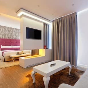 Hotel Mayorazgo: noche romántica para 2 con desayuno y más