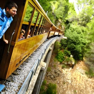 Mallorca an einem Tag – Sightseeing-Tour mit Bootsfahrt und Fahrt im Nostalgiezug