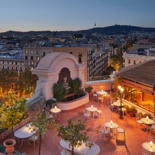 Wine under the moonlight at El Palace Barcelona