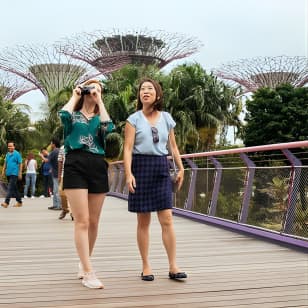 Highlights & Hidden Gems With Locals: Best of Singapore Private Tour