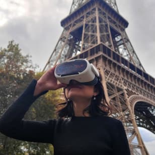 Viality Tour : Visite guidée en réalité virtuelle à la Tour Eiffel