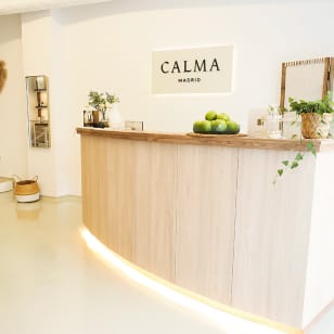 Masaje en pareja + infusión o café con frutas o chocolate