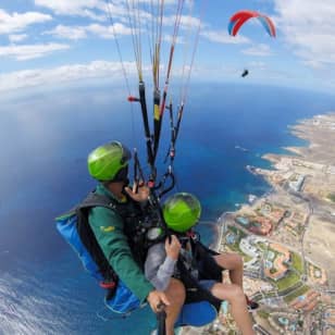 Tenerife: Vuelo en Parapente Acrobático