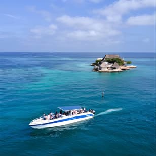 Full day tour islands of Rosario vip