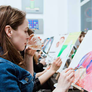 Drink&Paint : l'afterwork créatif le plus original du 10ème arr. !