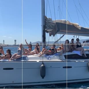 Private sailing and paddlesurfing tour with skipper up to 11 people