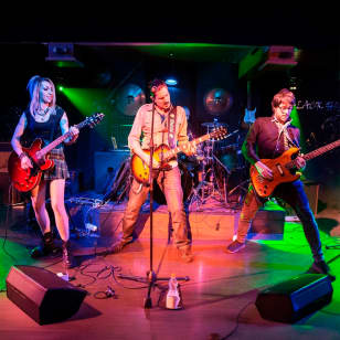 Autumn Gold – EU's No. 1 Tribute to The Cranberries (The Lizberries)