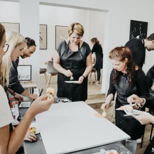 Kunstworkshop für Anfänger in München: Male Dein eigenes Kunstwerk in einer echten Galerie