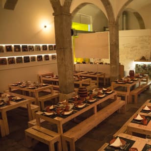 Associação: Dinner in Lisbon - Portuguese Live Music -Fado Show