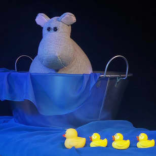 ﻿Let's go to the Winter 2025 Theater: Spinning Puppets. A Perfect World