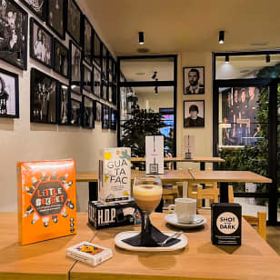 ﻿Afternoon snack with board games in Malasaña