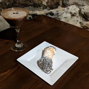 Cocktails & Cannoli: Boston's North End Dessert Tour