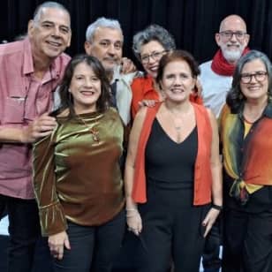 Quintas Vocais apresenta Chapéu de Coro - Quase 40